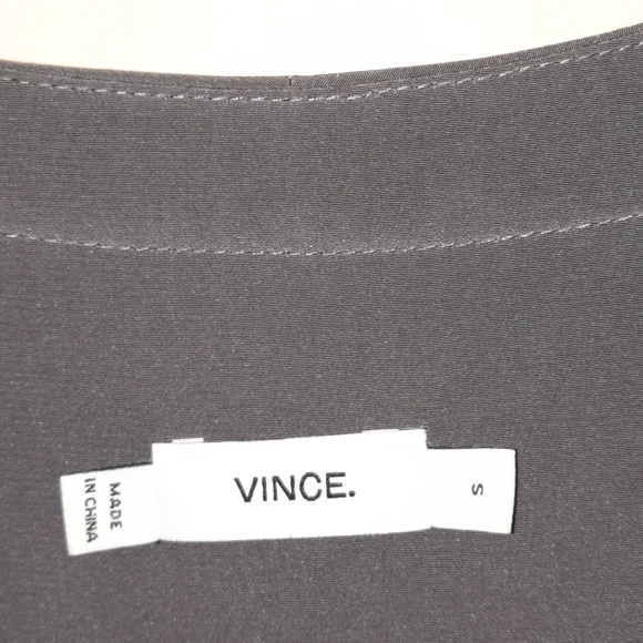 VINCE Silk Crocodile Embossed Blouse Long Tab Sleeve Grey Gray Top Button Down S - Picture 13 of 16